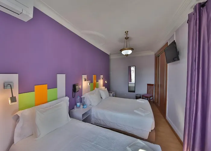 Affittacamere Pensao Praca Da Figueira 3*