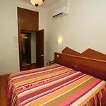 펜상 프라카 다 피게이라 게스트하우스 3*