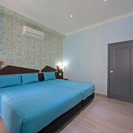 Pensao Praca Da Figueira Гостевой дом 3*