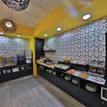 Pensao Praca Da Figueira Pensjonat 3*
