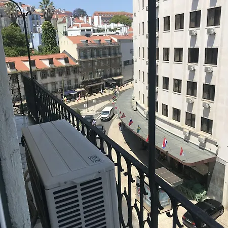 Pensao Praca Da Figueira Гостевой дом 3*