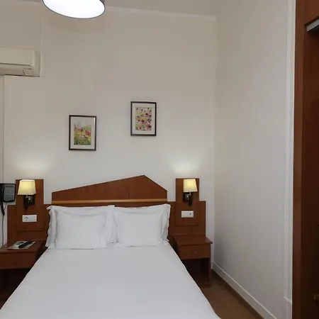 Pensao Praca Da Figueira Гостевой дом Лиссабон