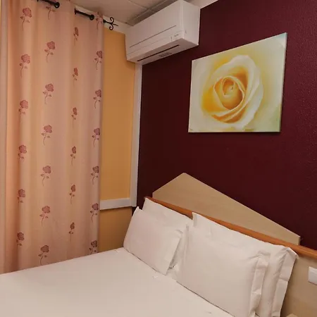 Guest house Pensao Praca Da Figueira Lisbon