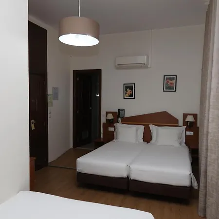 Pensao Praca Da Figueira 3*