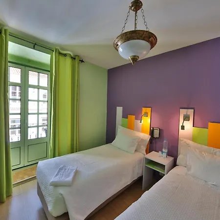 Pensao Praca Da Figueira Гостевой дом