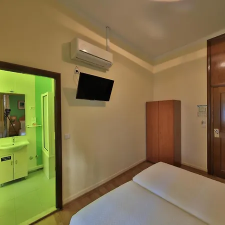 Гостевой дом Pensao Praca Da Figueira Лиссабон