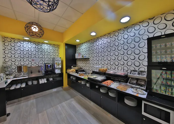 菲盖拉广场公寓 招待所 3*