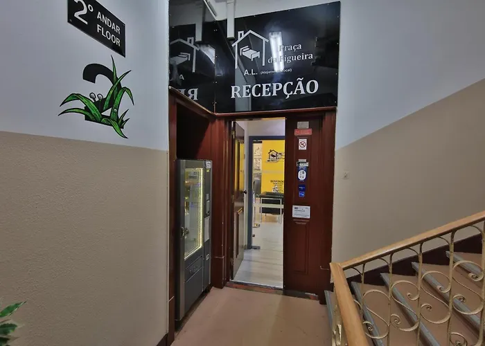 招待所 菲盖拉广场公寓 3*