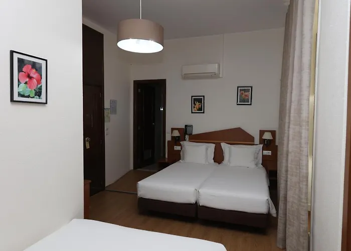 菲盖拉广场公寓 3*