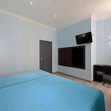 Гостьовий будинок Pensao Praca Da Figueira 3*